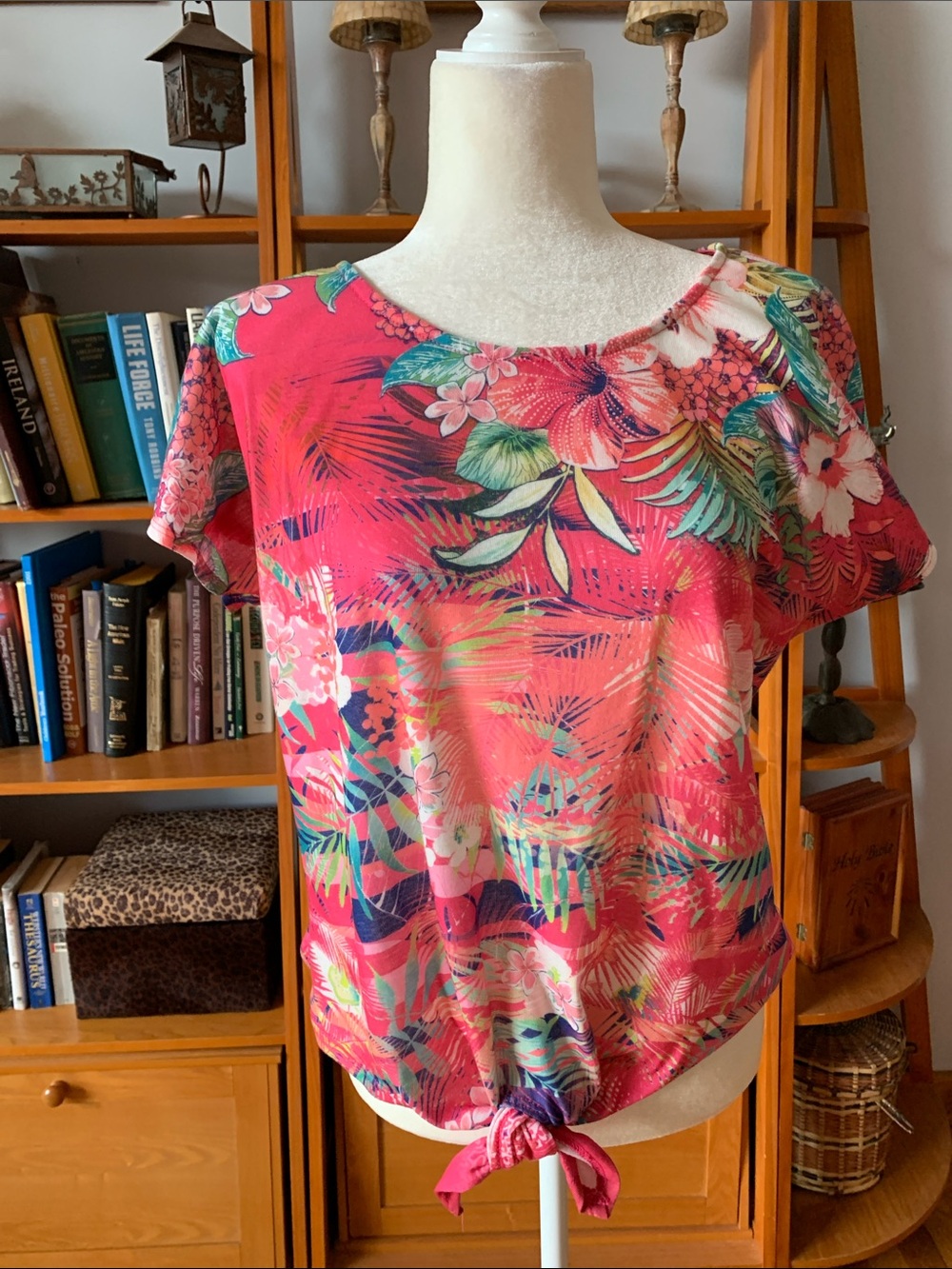 ONE WORLD Tropical Floral Tie-Hem Top in Hot Pink